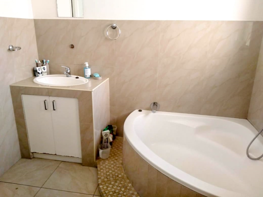 5 Bedroom Property for Sale in Crawford Western Cape